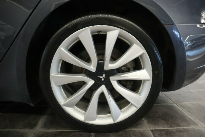 tesla-model-3-elektrisitet-2019-big-40