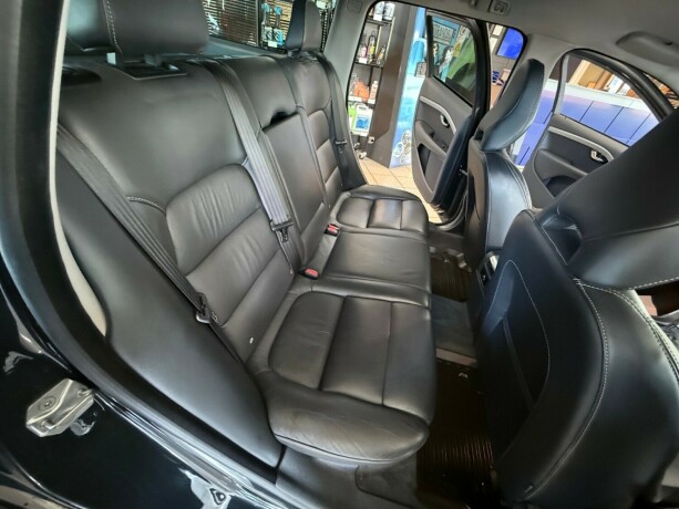 volvo-v70-diesel-2016-big-38