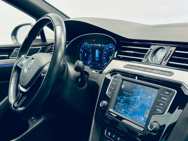 volkswagen-passat-elektrisitetbensin-2017-big-13