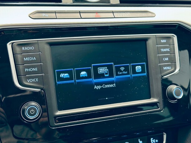 volkswagen-passat-elektrisitetbensin-2017-big-28