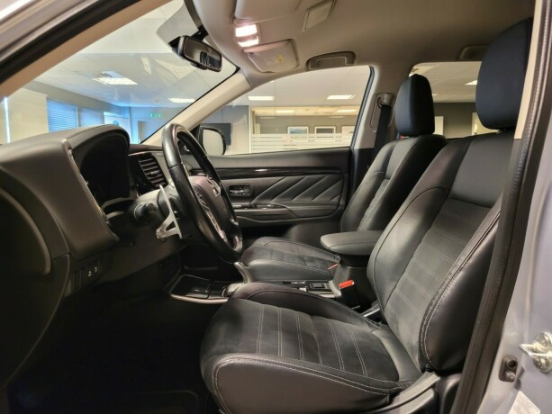 mitsubishi-outlander-elektrisitetbensin-2017-big-19