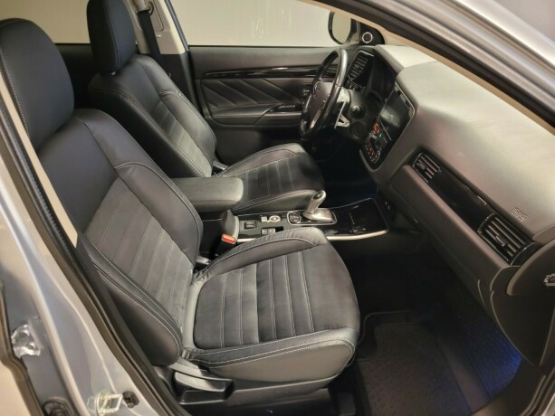 mitsubishi-outlander-elektrisitetbensin-2017-big-16