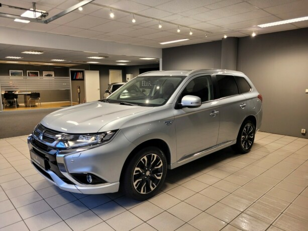 mitsubishi-outlander-elektrisitetbensin-2017-big-8