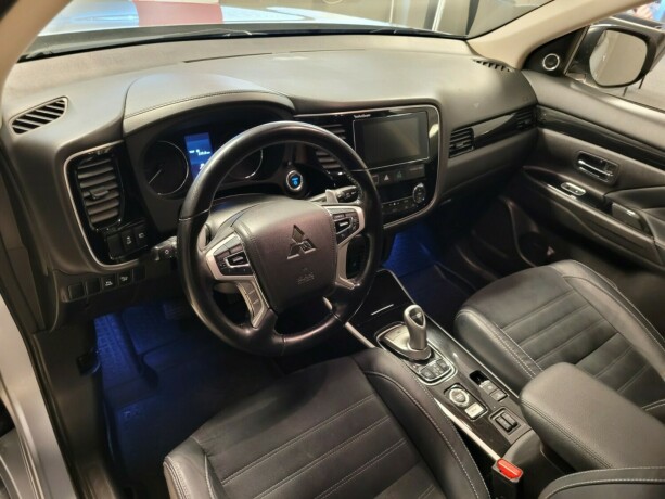 mitsubishi-outlander-elektrisitetbensin-2017-big-21