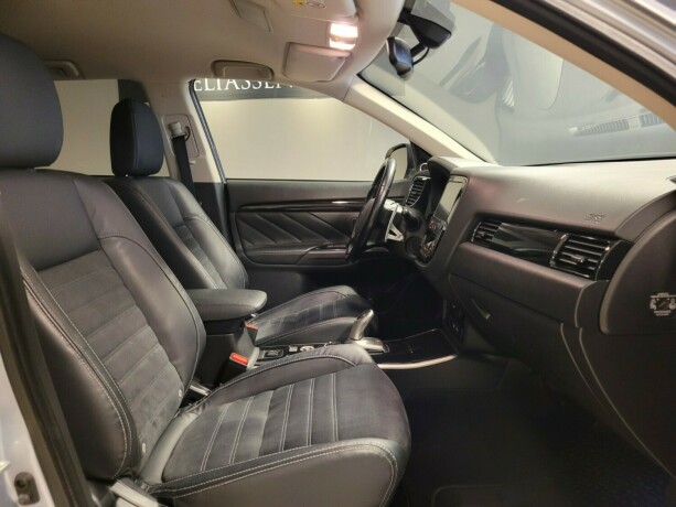 mitsubishi-outlander-elektrisitetbensin-2017-big-12