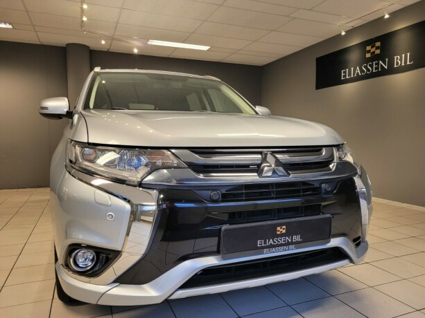 mitsubishi-outlander-elektrisitetbensin-2017-big-9