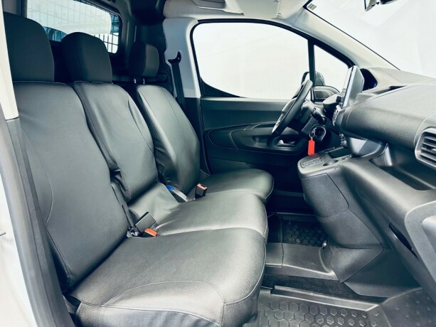 peugeot-partner-elektrisitet-2024-big-14
