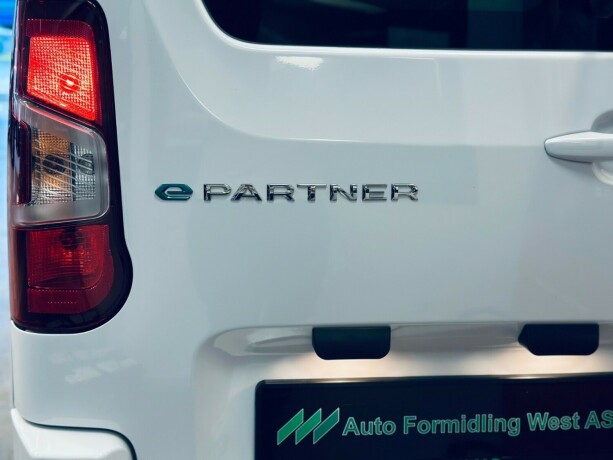 peugeot-partner-elektrisitet-2024-big-25