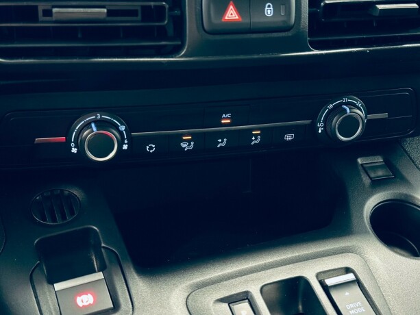 peugeot-partner-elektrisitet-2024-big-18