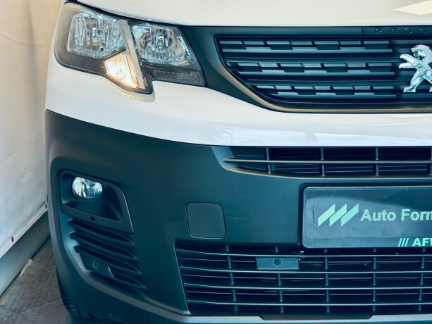 peugeot-partner-elektrisitet-2024-big-24