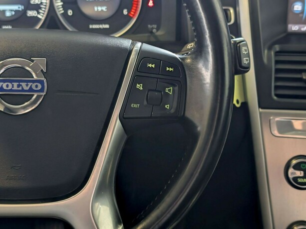 volvo-xc-60-diesel-2011-big-25