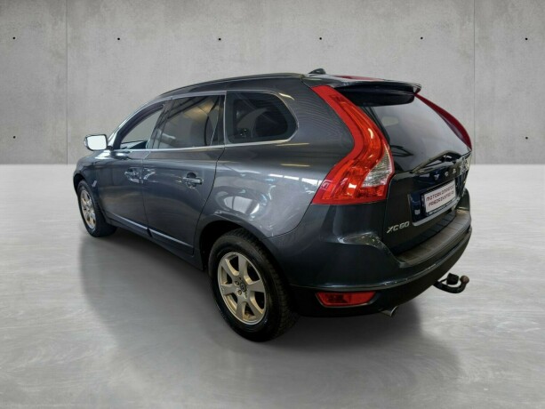 volvo-xc-60-diesel-2011-big-2