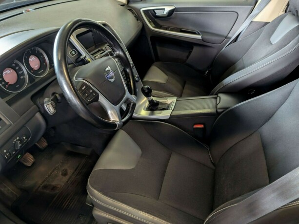 volvo-xc-60-diesel-2011-big-20