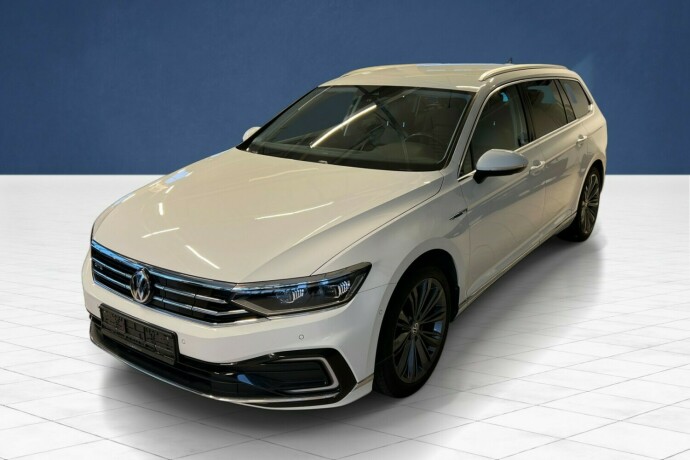 volkswagen-passat-elektrisitetbensin-2020-big-3