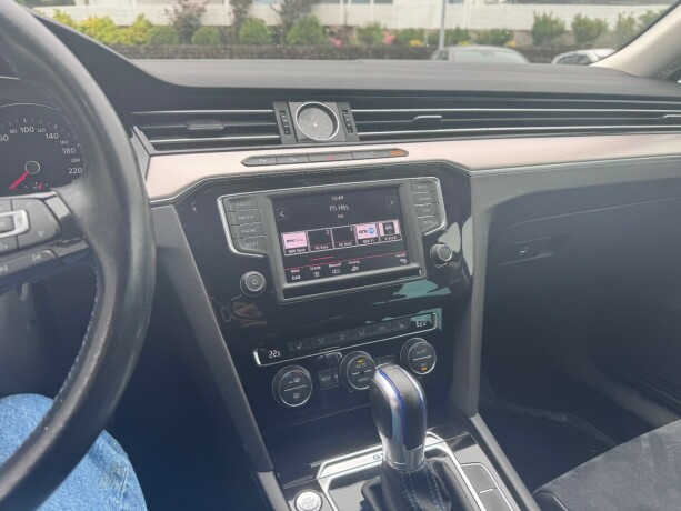 volkswagen-passat-elektrisitetbensin-2016-big-20