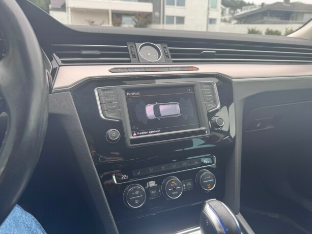 volkswagen-passat-elektrisitetbensin-2016-big-21