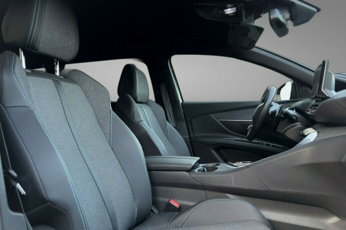 peugeot-5008-bensin-2023-big-12