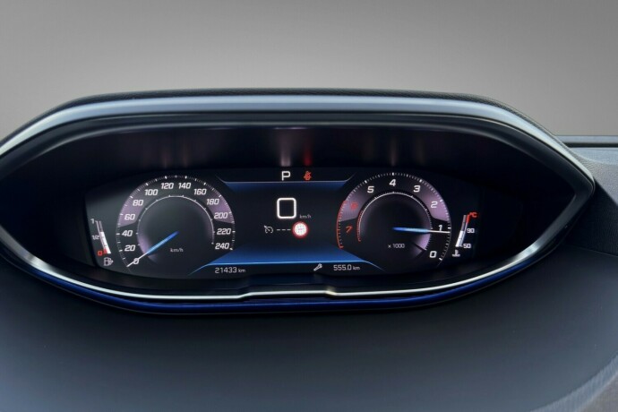 peugeot-5008-bensin-2023-big-13