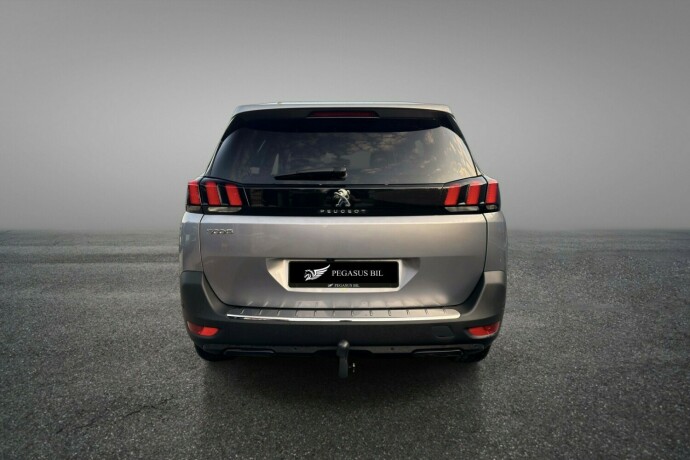 peugeot-5008-bensin-2023-big-3