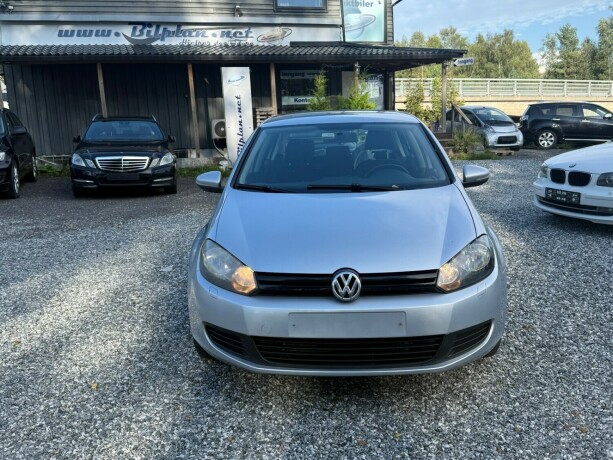volkswagen-golf-bensin-2013-big-0