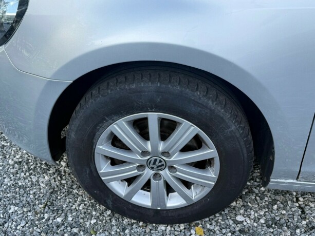 volkswagen-golf-bensin-2013-big-14