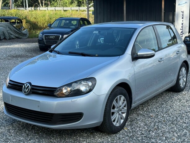 volkswagen-golf-bensin-2013-big-2