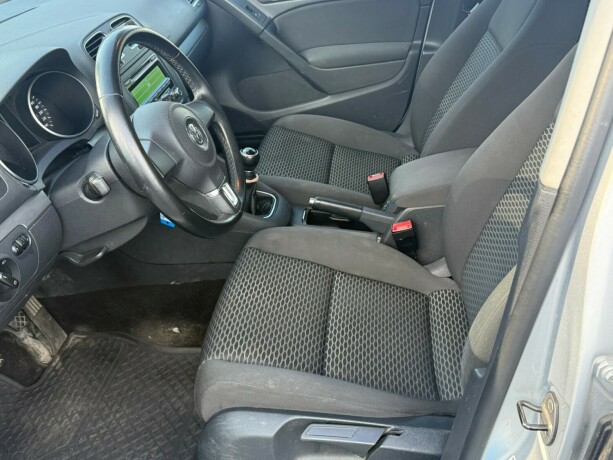 volkswagen-golf-bensin-2013-big-18