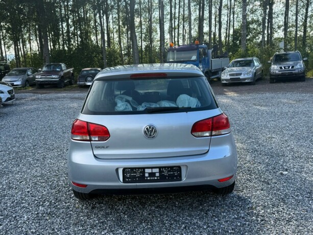 volkswagen-golf-bensin-2013-big-5