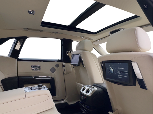 rolls-royce-ghost-bensin-2012-big-5