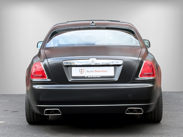 rolls-royce-ghost-bensin-2012-big-36