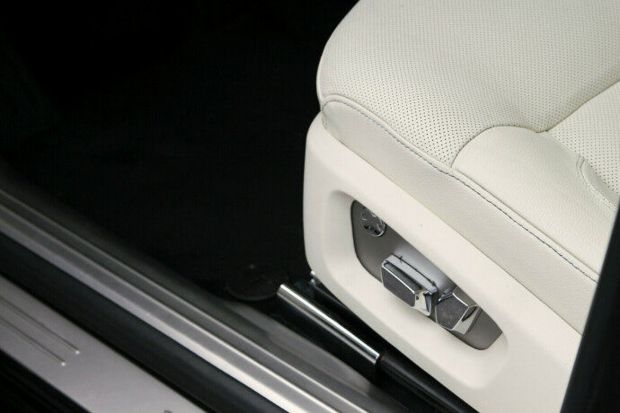 rolls-royce-ghost-bensin-2012-big-28