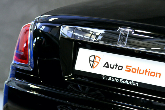 rolls-royce-ghost-bensin-2012-big-39