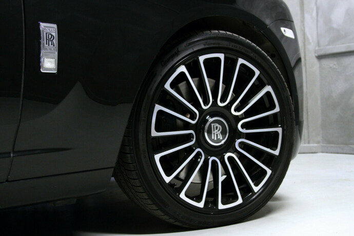 rolls-royce-ghost-bensin-2012-big-42