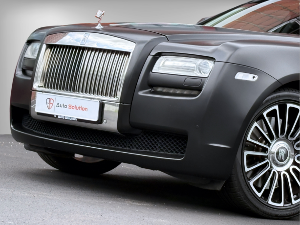 rolls-royce-ghost-bensin-2012-big-32