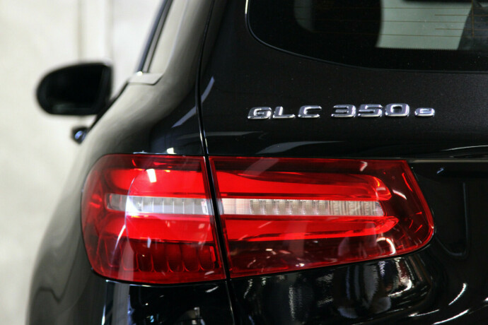 mercedes-benz-glc-elektrisitetbensin-2017-big-23