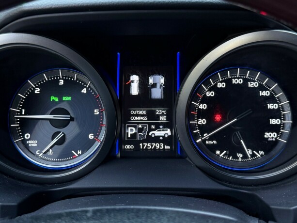 toyota-land-cruiser-diesel-2014-big-17