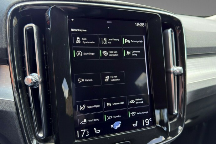 volvo-xc-40-bensin-2020-big-16