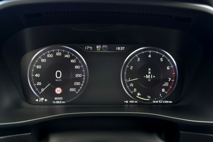 volvo-xc-40-bensin-2020-big-14