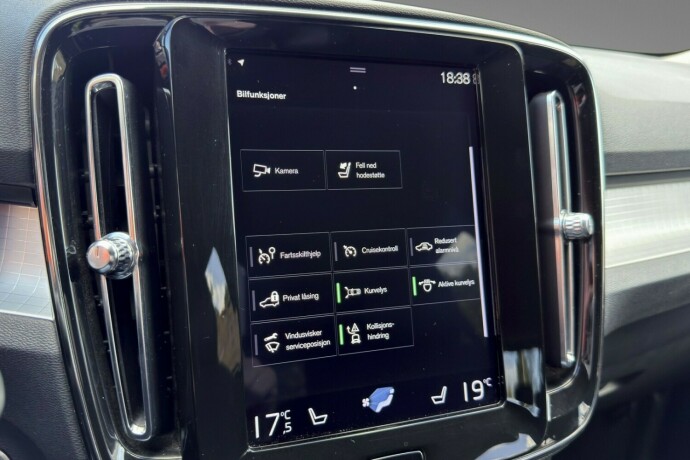 volvo-xc-40-bensin-2020-big-15