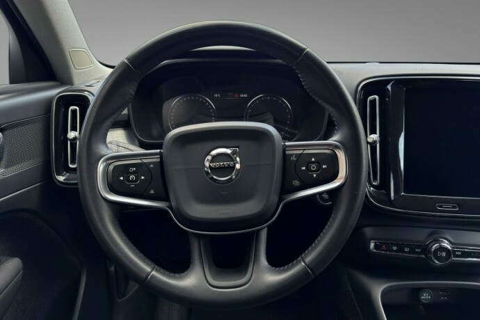 volvo-xc-40-bensin-2020-big-13