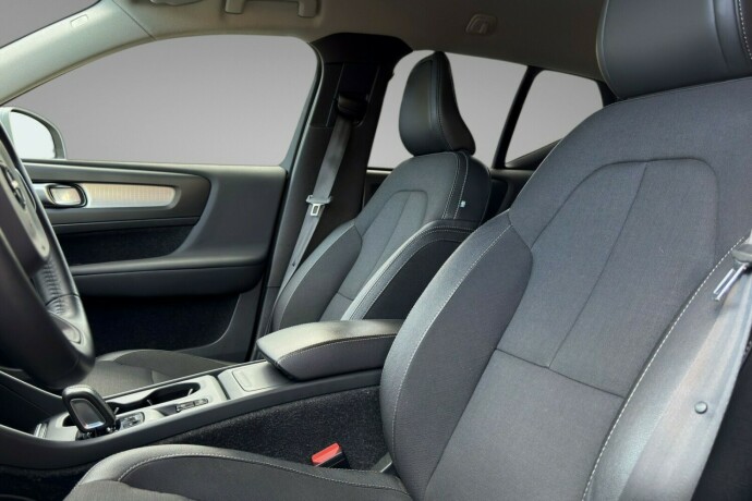 volvo-xc-40-bensin-2020-big-8