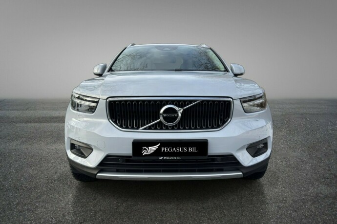 volvo-xc-40-bensin-2020-big-1