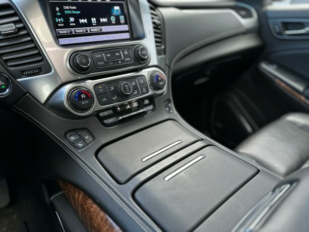 chevrolet-tahoe-bensin-2017-big-15