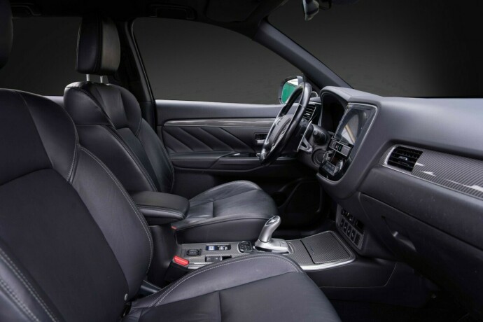 mitsubishi-outlander-elektrisitetbensin-2019-big-32