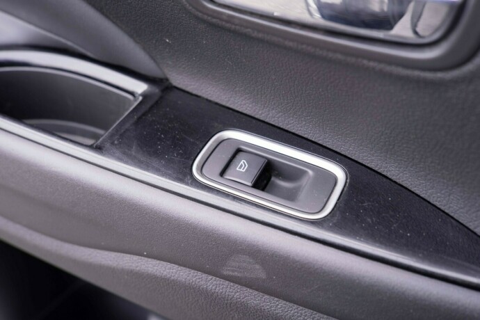 mitsubishi-outlander-elektrisitetbensin-2019-big-31