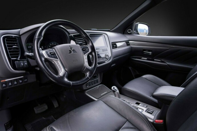 mitsubishi-outlander-elektrisitetbensin-2019-big-27