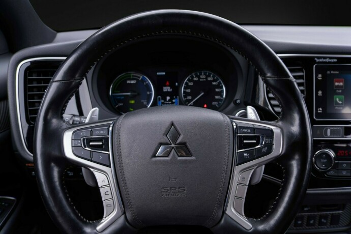 mitsubishi-outlander-elektrisitetbensin-2019-big-12