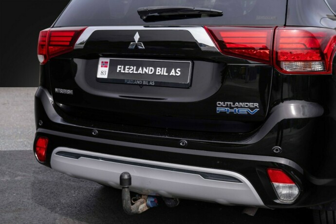 mitsubishi-outlander-elektrisitetbensin-2019-big-9
