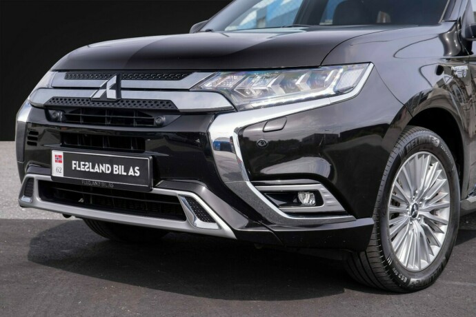 mitsubishi-outlander-elektrisitetbensin-2019-big-2