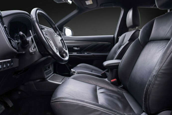 mitsubishi-outlander-elektrisitetbensin-2019-big-25